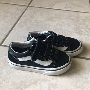 Toddler classic vans shoes 🖤